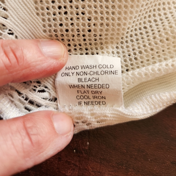 J balvin Beach cover up, cream off white, size Xl - Picture 11 of 11